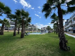 Modern Apartment in Los Altos 3