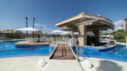 Stunning penthouse in a residential community with swimming pool 4