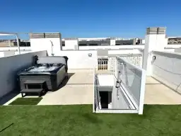 Stunning penthouse in a residential community with swimming pool 3