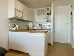 Charming renovated apartment with harbour views in Torrevieja 5