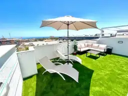 Stunning penthouse in a residential community with swimming pool 4