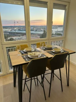 Charming renovated apartment with harbour views in Torrevieja 2